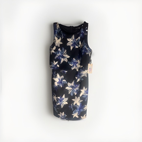 Ivanka Trump Dresses & Skirts - Ivanka Trump Ready-To-Wear Size 6 Dark Navy , Cornflower Blue And White Floral